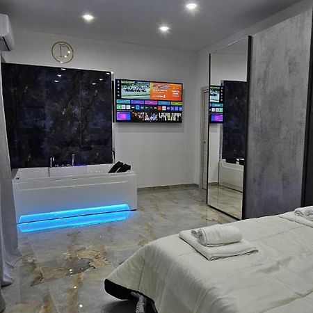 Da Tonino Luxury Apartments เนเปิลส์ ภายนอก รูปภาพ