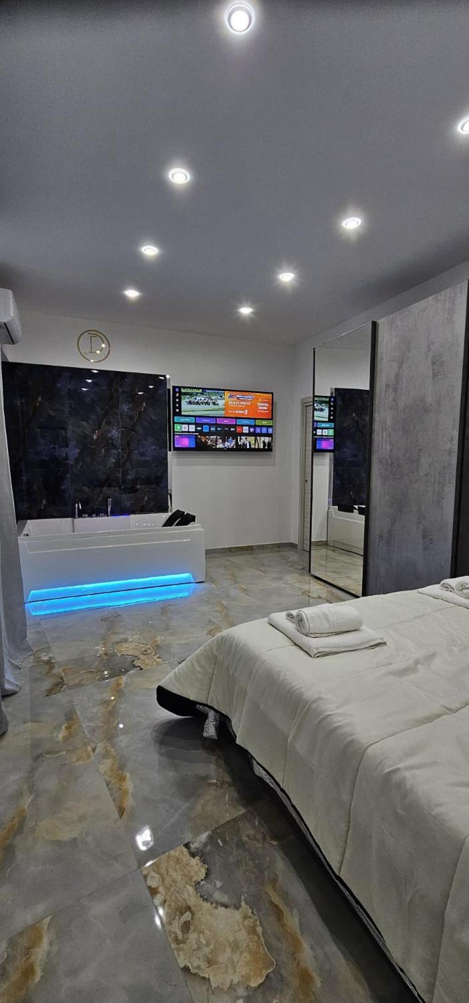 Da Tonino Luxury Apartments เนเปิลส์ ภายนอก รูปภาพ