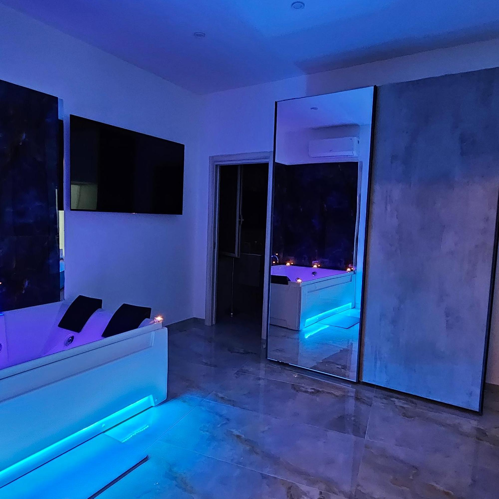 Da Tonino Luxury Apartments เนเปิลส์ ภายนอก รูปภาพ