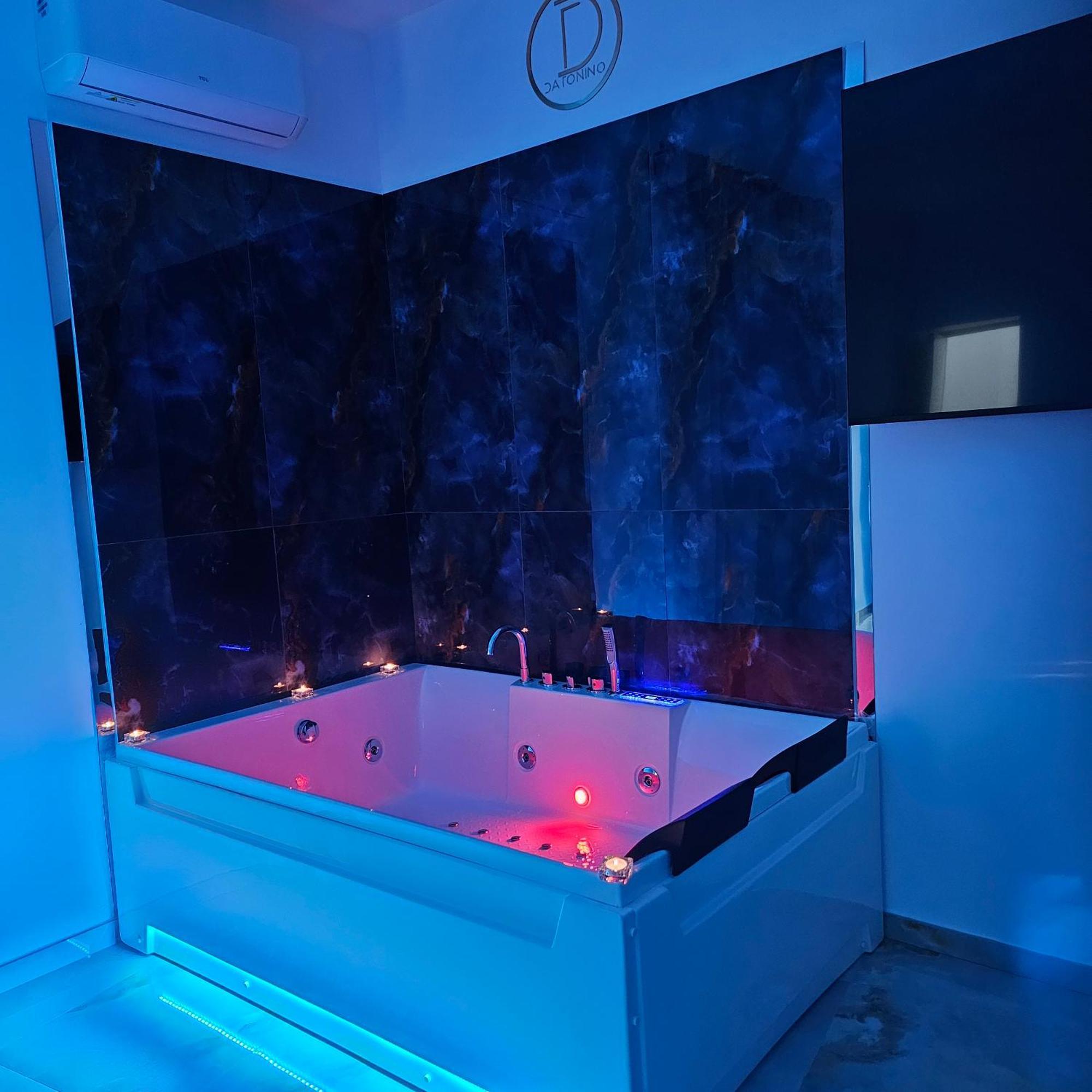 Da Tonino Luxury Apartments เนเปิลส์ ภายนอก รูปภาพ