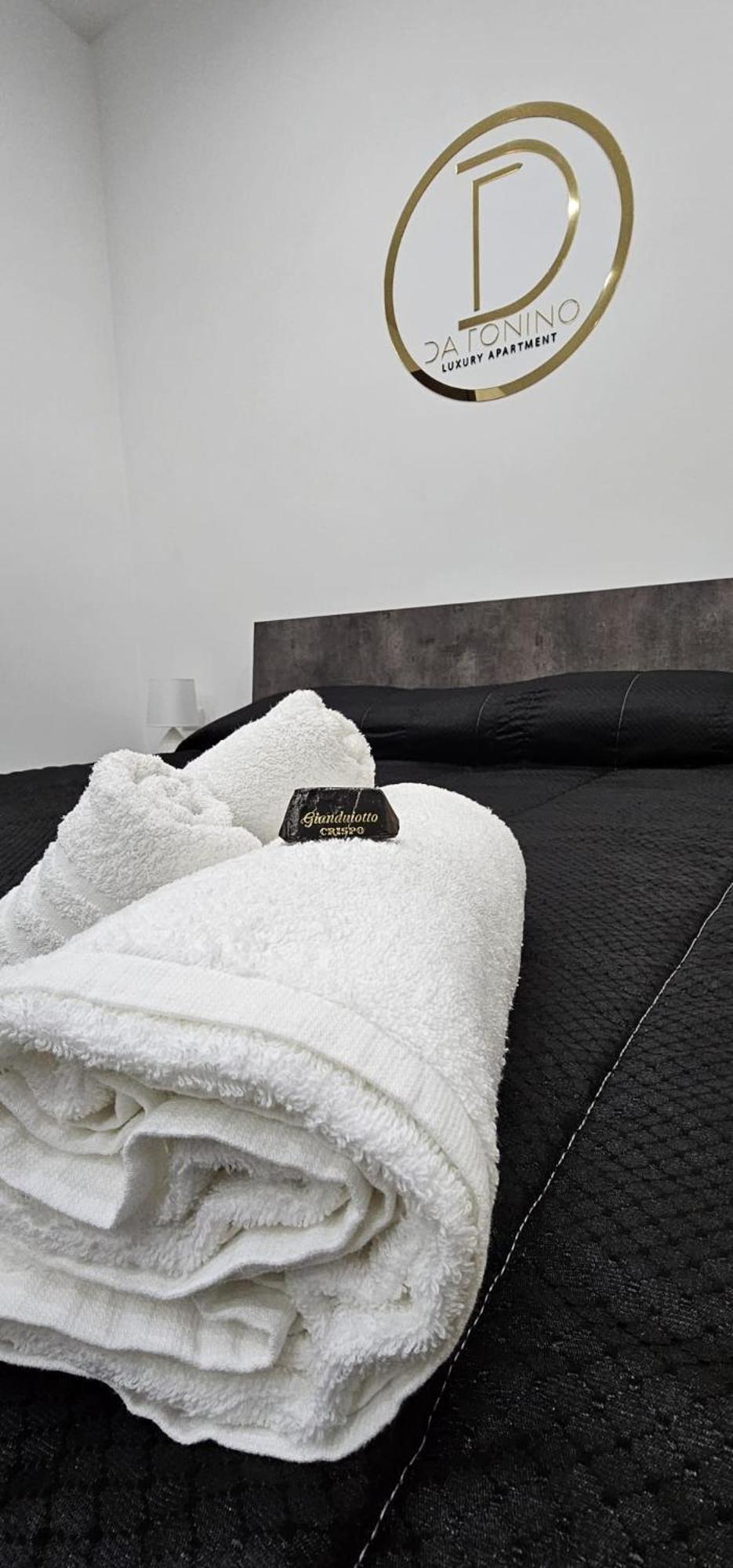 Da Tonino Luxury Apartments เนเปิลส์ ภายนอก รูปภาพ