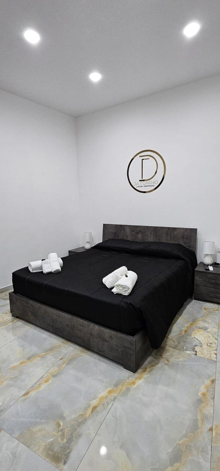 Da Tonino Luxury Apartments เนเปิลส์ ภายนอก รูปภาพ