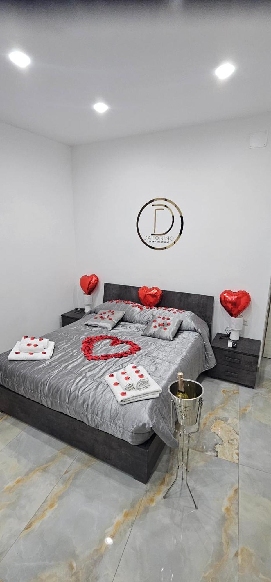 Da Tonino Luxury Apartments เนเปิลส์ ภายนอก รูปภาพ