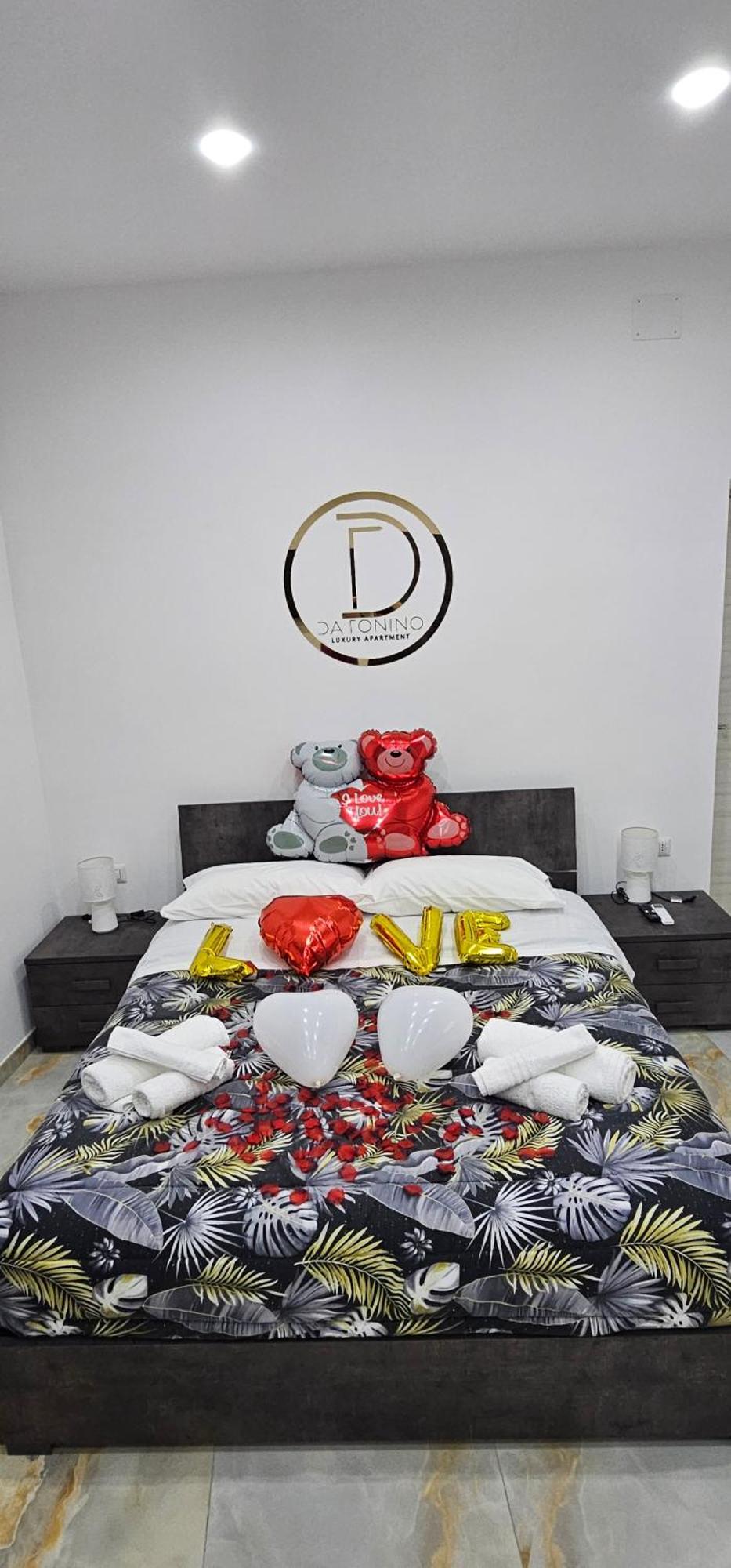 Da Tonino Luxury Apartments เนเปิลส์ ภายนอก รูปภาพ
